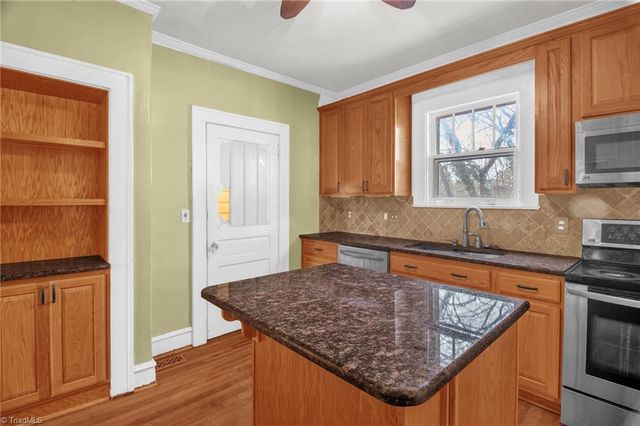 5 Hege Drive, Lexington, NC 27292