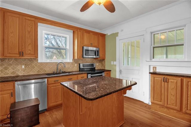 5 Hege Drive, Lexington, NC 27292