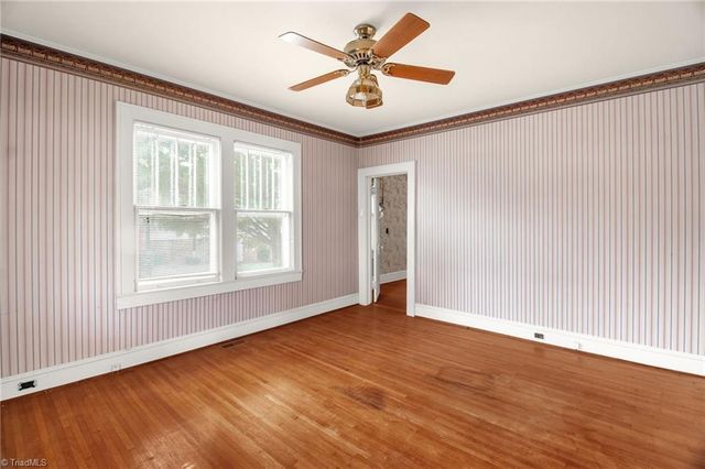 5 Hege Drive, Lexington, NC 27292