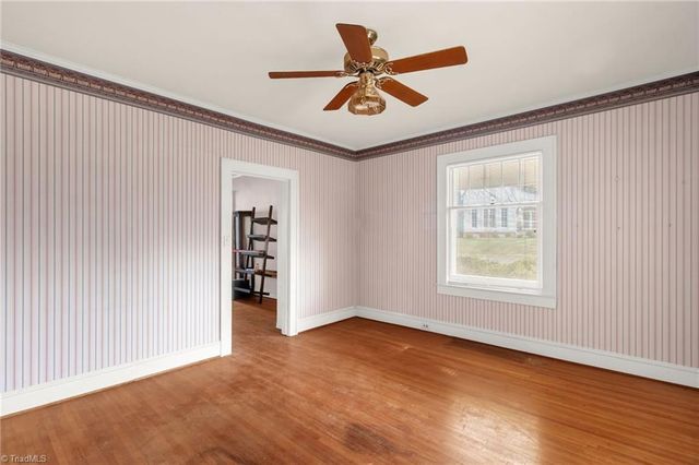 5 Hege Drive, Lexington, NC 27292