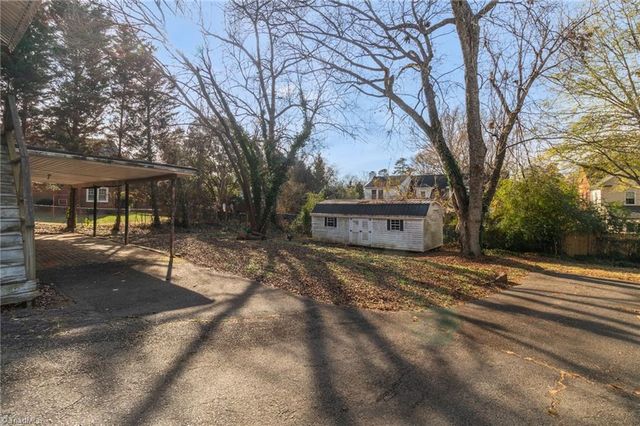 5 Hege Drive, Lexington, NC 27292