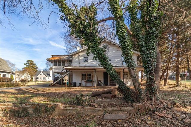 5 Hege Drive, Lexington, NC 27292