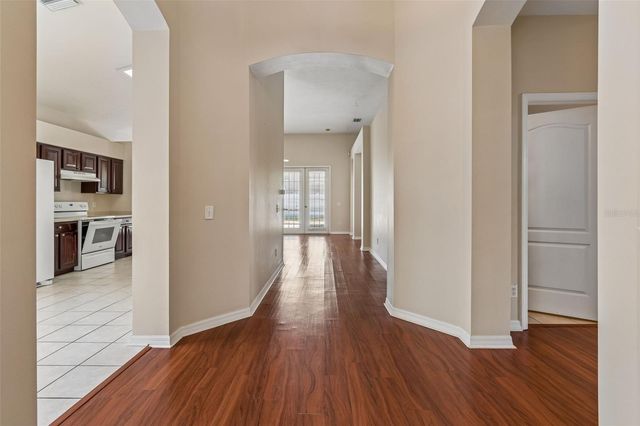 4789 WHISPERING WIND AVENUE, Tampa, FL 33614