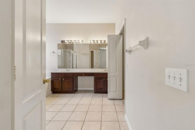 4789 WHISPERING WIND AVENUE, Tampa, FL 33614