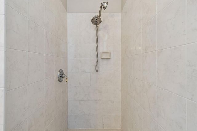 4789 WHISPERING WIND AVENUE, Tampa, FL 33614