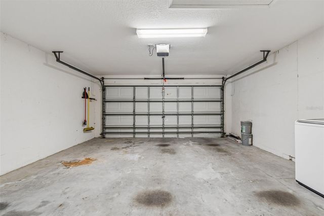 4789 WHISPERING WIND AVENUE, Tampa, FL 33614