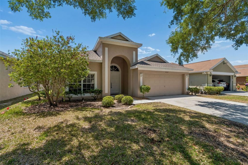 Image 4 of property listing at 4789 WHISPERING WIND AVENUE, Tampa, FL 33614