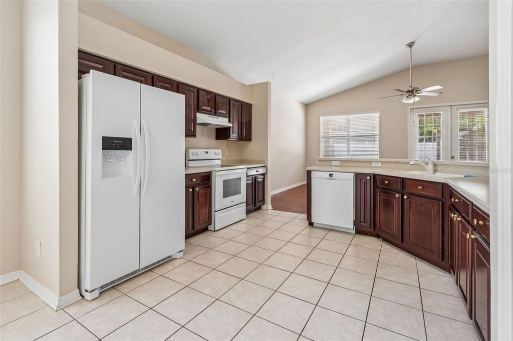 Image 45 of property listing at 4789 WHISPERING WIND AVENUE, Tampa, FL 33614