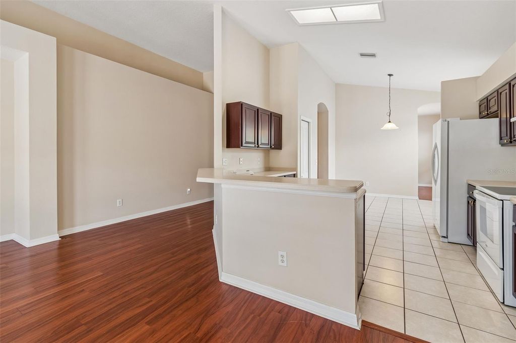 Image 52 of property listing at 4789 WHISPERING WIND AVENUE, Tampa, FL 33614