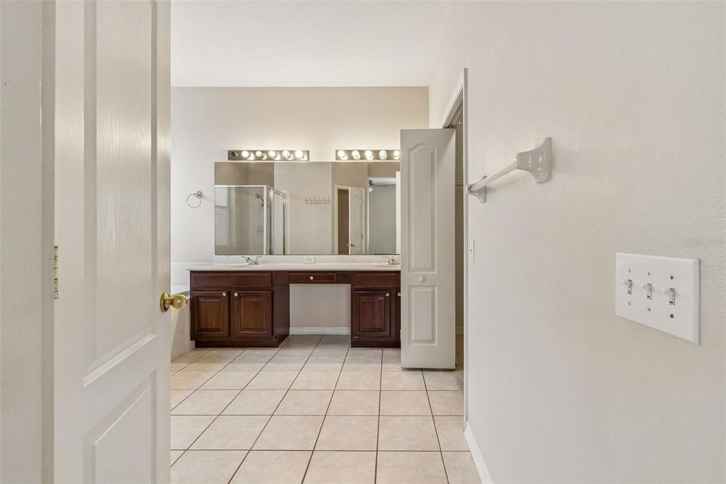 Image 67 of property listing at 4789 WHISPERING WIND AVENUE, Tampa, FL 33614