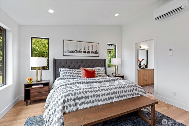 11312 NE 60th Street, Kirkland, WA 98033