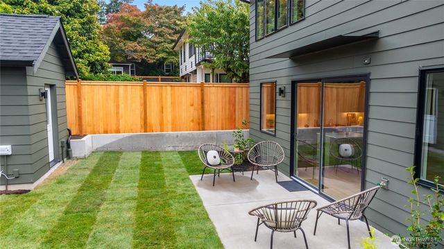 11312 NE 60th Street, Kirkland, WA 98033