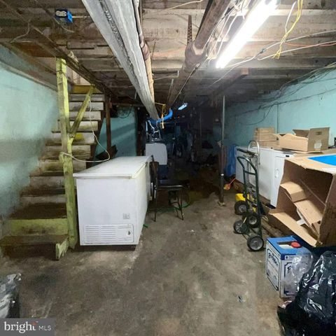 3303 N FRONT ST, Philadelphia, PA 19140
