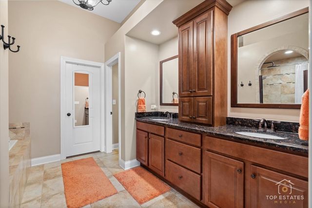 385 Andover Drive, Oswego, IL 60543