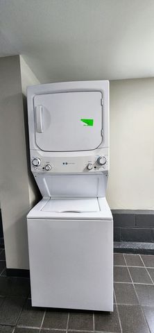 3816 W Montrose Avenue, Chicago, IL 60618