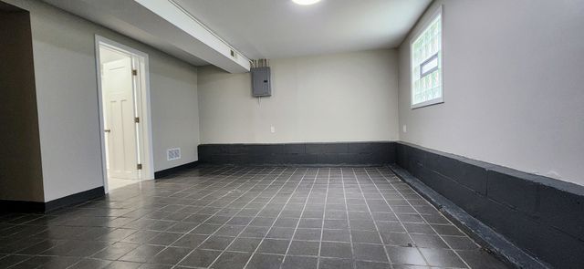 3816 W Montrose Avenue, Chicago, IL 60618