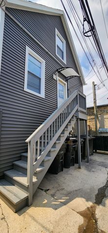 3816 W Montrose Avenue, Chicago, IL 60618