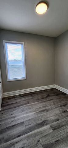 3816 W Montrose Avenue, Chicago, IL 60618