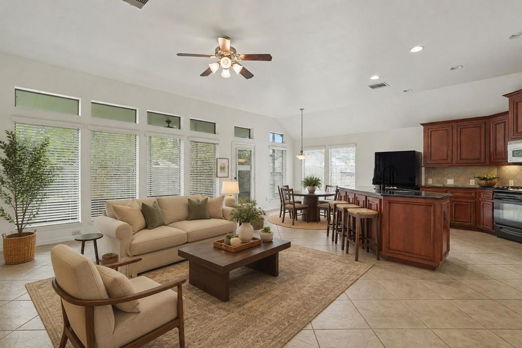 3124 Crystal Cascade Lane, League City, TX 77573