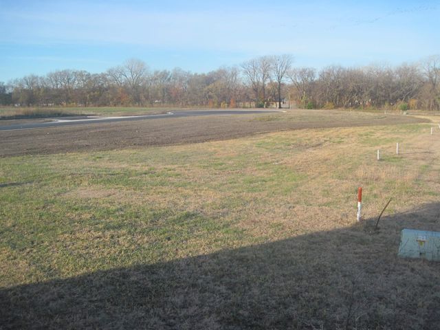 113 S Cottonwood Ct, Whitewater, KS 67154