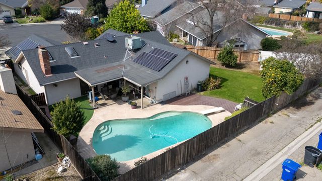 1250 N Mckinley Court, Dinuba, CA 93618