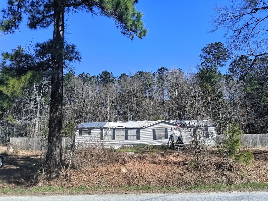 Image 1 of property listing at 125 Knight Avenue, Summerville, SC 29483