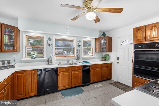 605 CAROLYN RD, Glen Burnie, MD 21061
