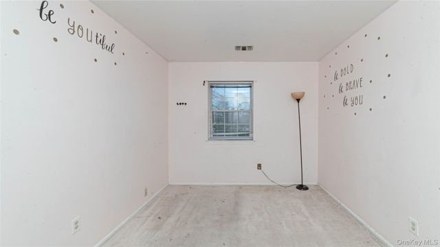 44 Oak Street, Central Islip, NY 11722