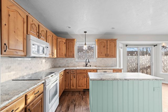 2376 E 1610 S, Spanish Fork, UT 84660