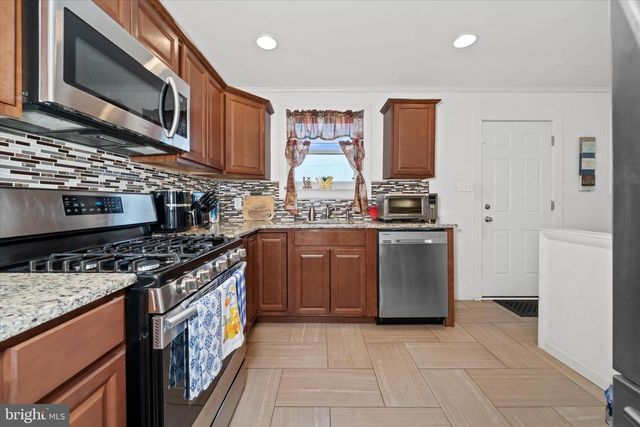22 CHERRY RD, New Castle, DE 19720