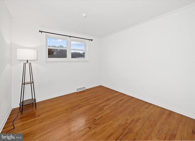 22 CHERRY RD, New Castle, DE 19720