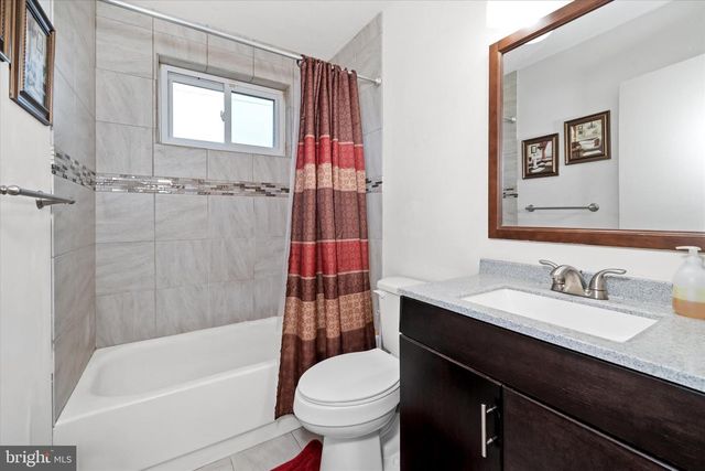 22 CHERRY RD, New Castle, DE 19720