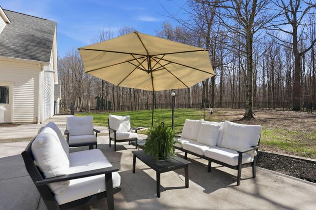 7341 Hollow Road SW, Pataskala, OH 43062