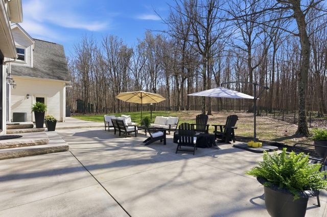 7341 Hollow Road SW, Pataskala, OH 43062