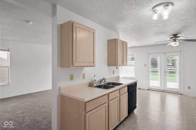 10629 Glenayr Drive, Camby, IN 46113