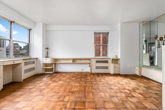 300 E 71st Street 15R, New York (manhattan), NY 10021