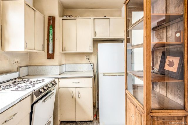 300 E 71st Street 15R, New York (manhattan), NY 10021