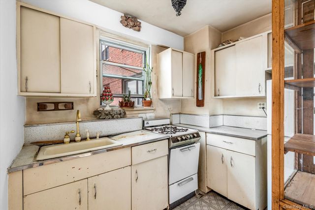 300 E 71st Street 15R, New York (manhattan), NY 10021