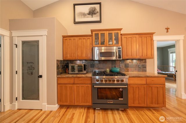 6031 139th Lane SW, Rochester, WA 98579