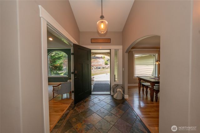 6031 139th Lane SW, Rochester, WA 98579