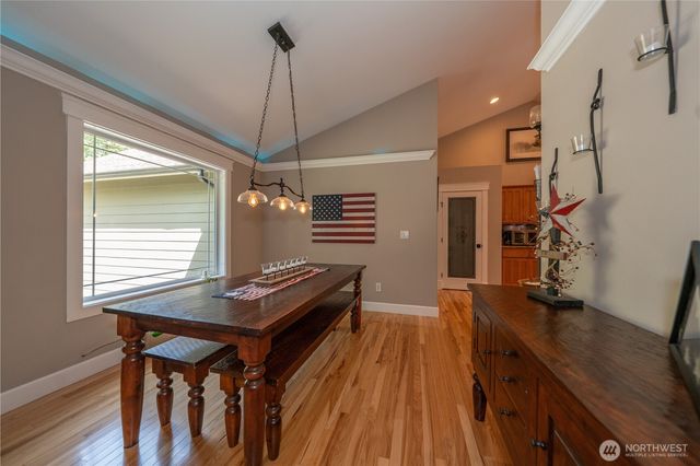 6031 139th Lane SW, Rochester, WA 98579