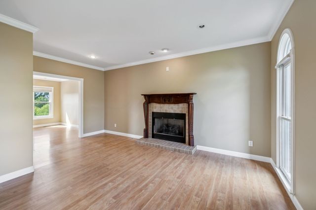 122 Windcrest Dr, Hohenwald, TN 38462