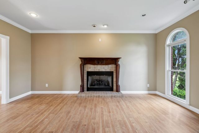 122 Windcrest Dr, Hohenwald, TN 38462