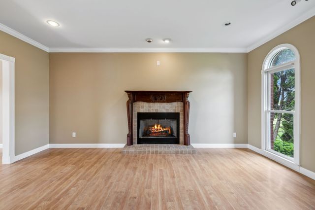 122 Windcrest Dr, Hohenwald, TN 38462