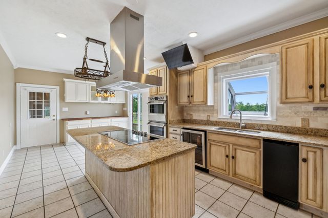 122 Windcrest Dr, Hohenwald, TN 38462