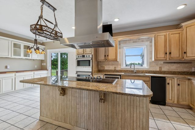 122 Windcrest Dr, Hohenwald, TN 38462