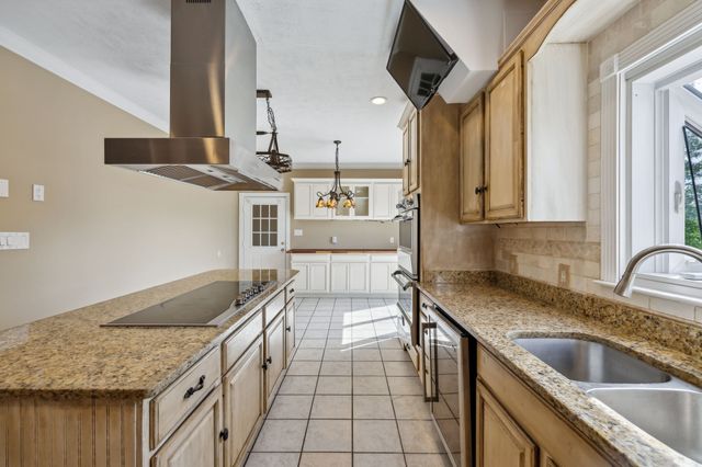 122 Windcrest Dr, Hohenwald, TN 38462