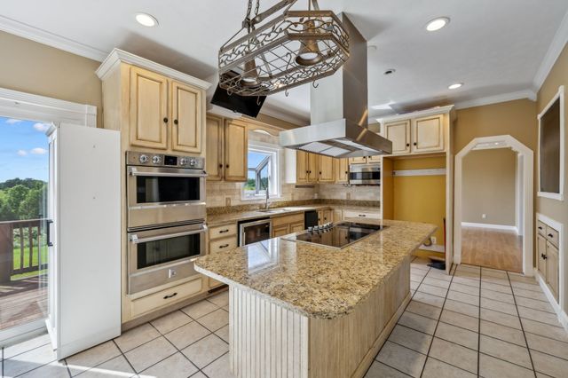 122 Windcrest Dr, Hohenwald, TN 38462