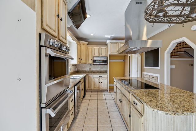 122 Windcrest Dr, Hohenwald, TN 38462