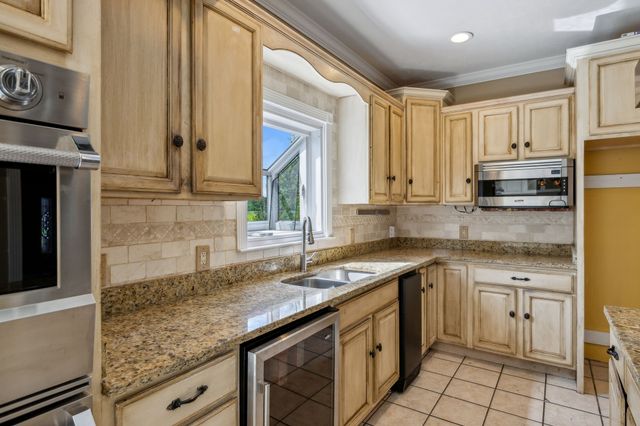 122 Windcrest Dr, Hohenwald, TN 38462